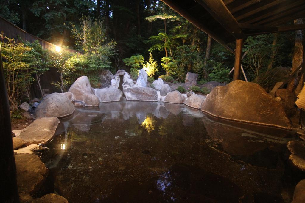 Готель Yufuin Ryoan Wazanho Ойта Екстер'єр фото