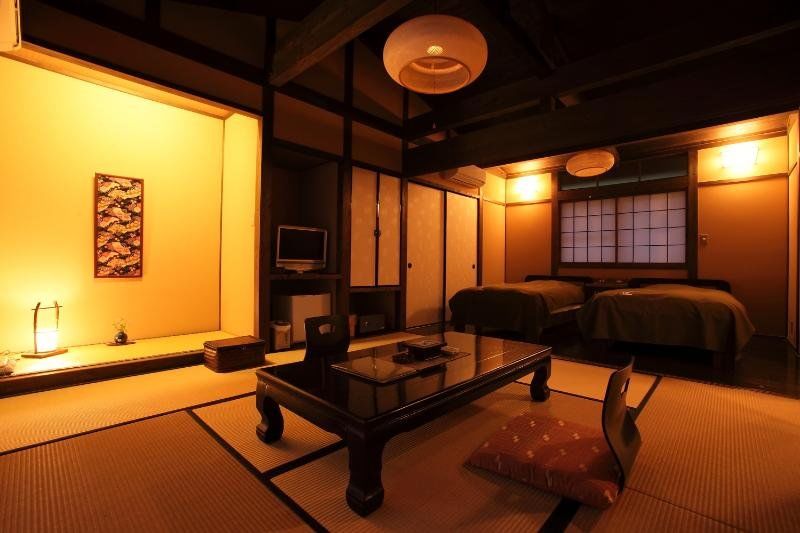Готель Yufuin Ryoan Wazanho Ойта Екстер'єр фото