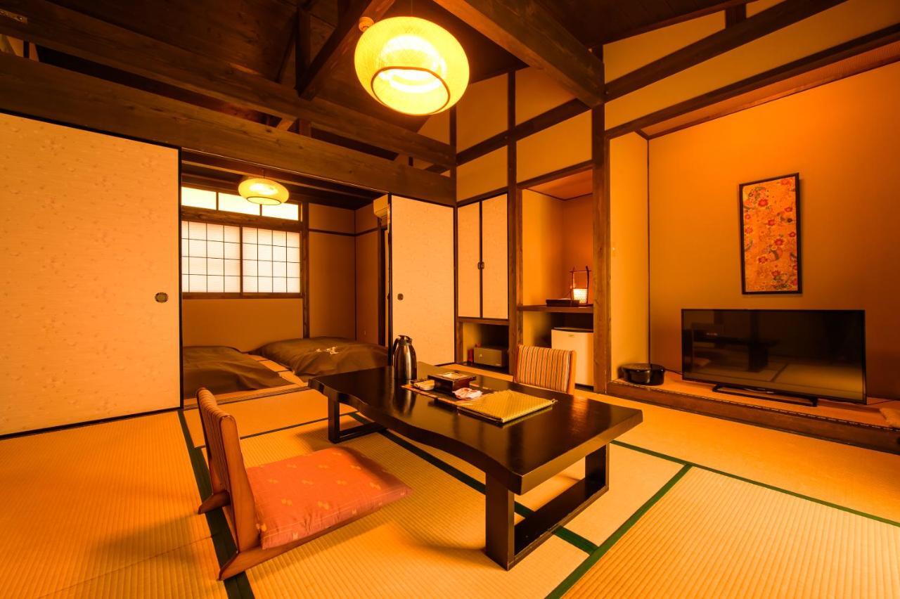 Готель Yufuin Ryoan Wazanho Ойта Екстер'єр фото